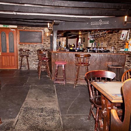 The White Hart Hotel Menheniot Dış mekan fotoğraf