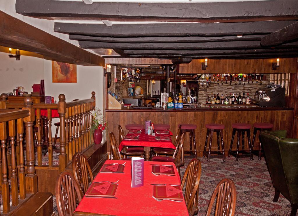 The White Hart Hotel Menheniot Dış mekan fotoğraf