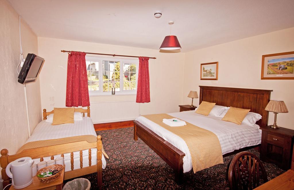 The White Hart Hotel Menheniot Oda fotoğraf